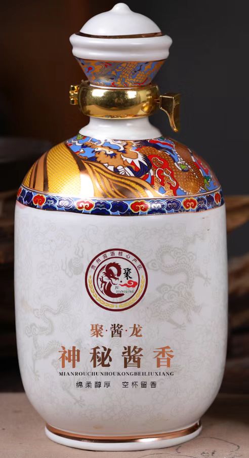 聚酱龙神秘酱香.jpg