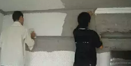 【西安晨宇新型建材有限公司】分享：腻子施工常出现的问题和预防措施！